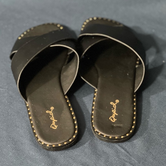 Black sandals with copper design size 9 - Picture 3 of 5